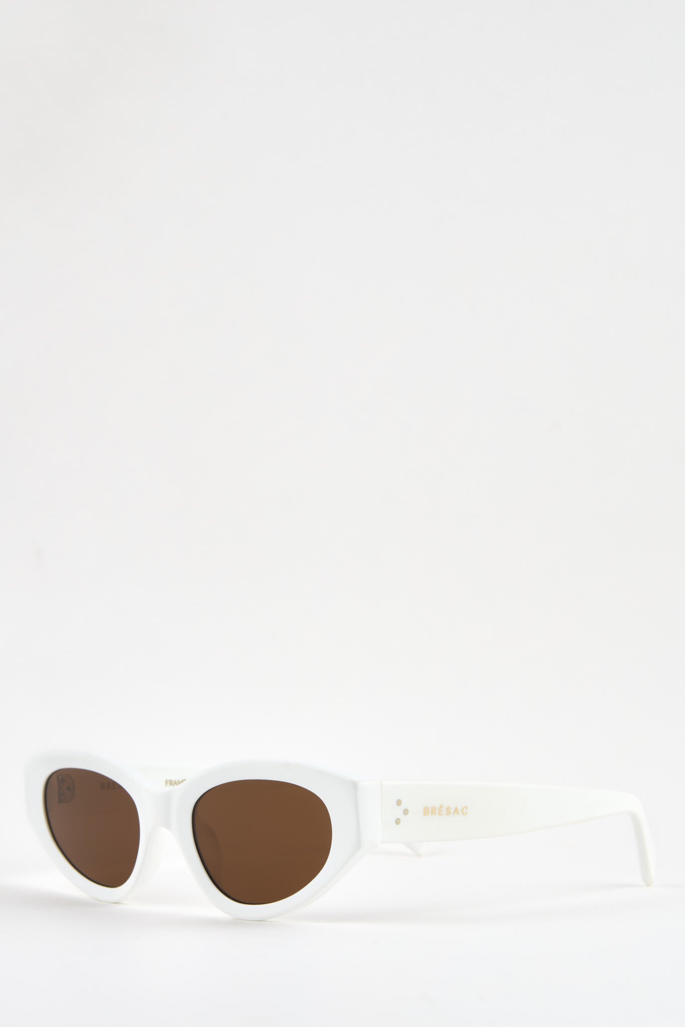 BF09 - WHITE